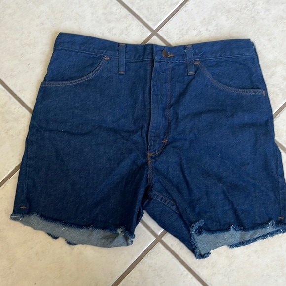 Wrangler Pants - Wrangler Vintage Jean Cut-off Shorts